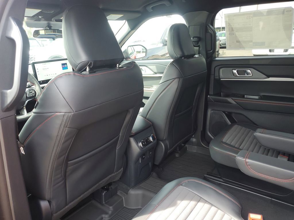 New 2026 Ford Explorer ST-Line AWD/4WD image 29