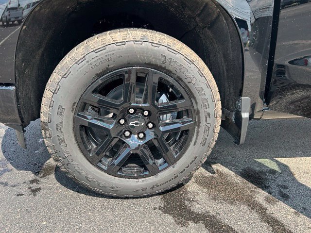 New 2026 Chevrolet Silverado 1500 Custom w/ Turbomax Blackout Package AWD/4WD image 24