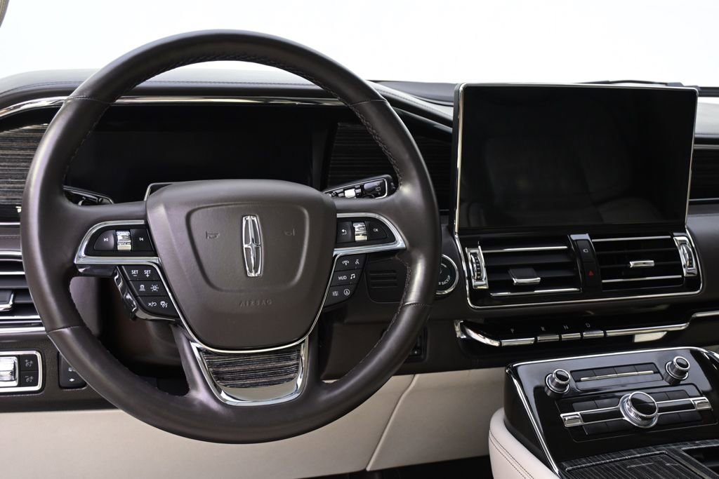 Used 2023 Lincoln Navigator Black Label AWD/4WD image 12
