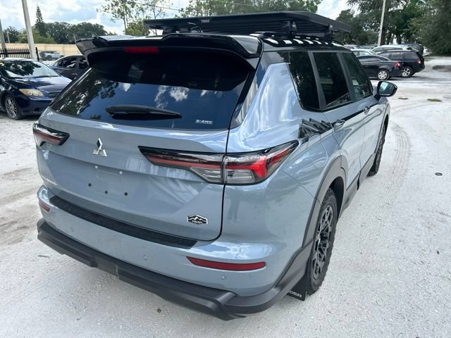 Used 2026 Mitsubishi Outlander LE AWD/4WD image 4
