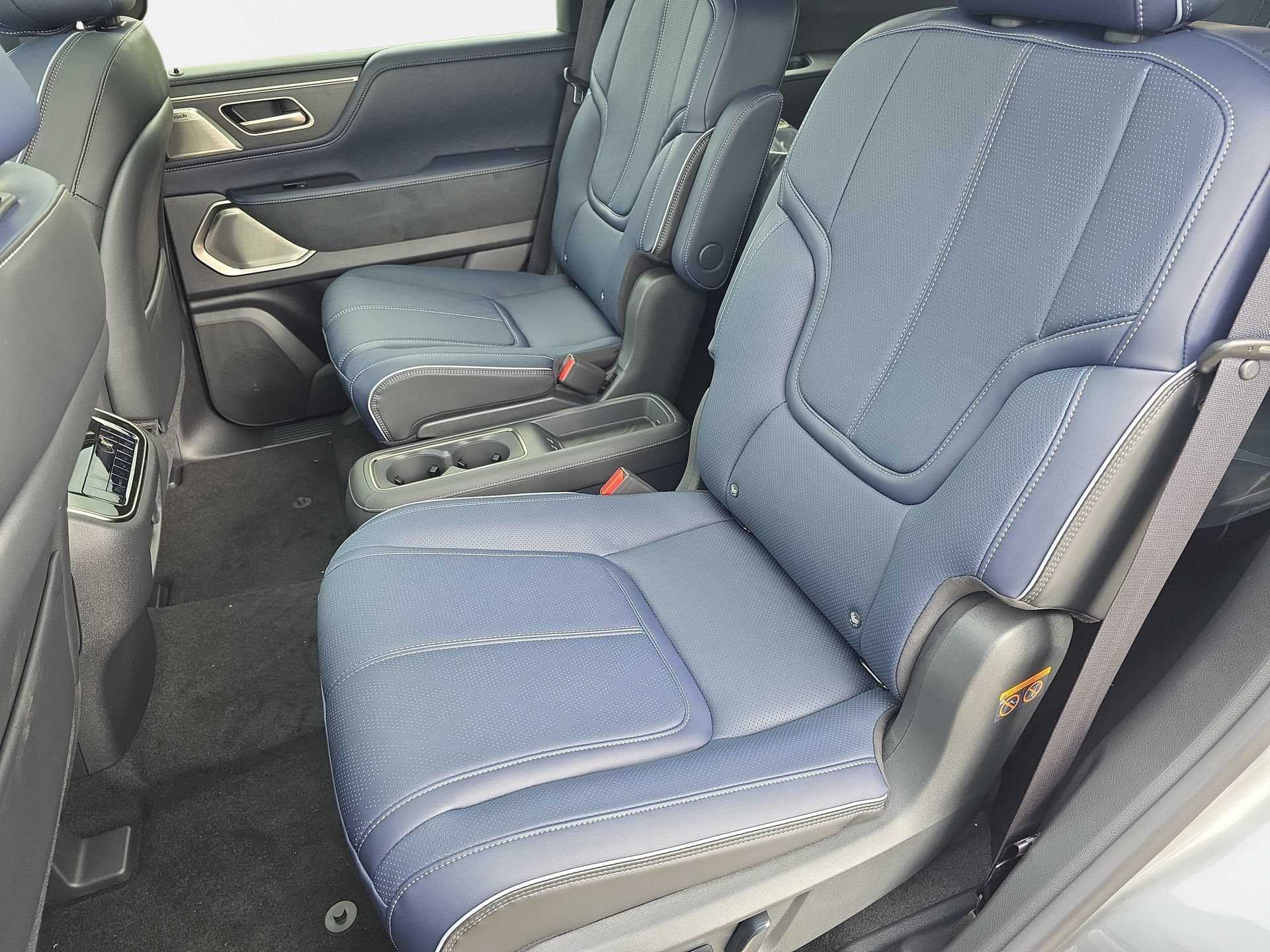 New 2026 INFINITI QX80 4WD w/ Sport Exterior Package image 14