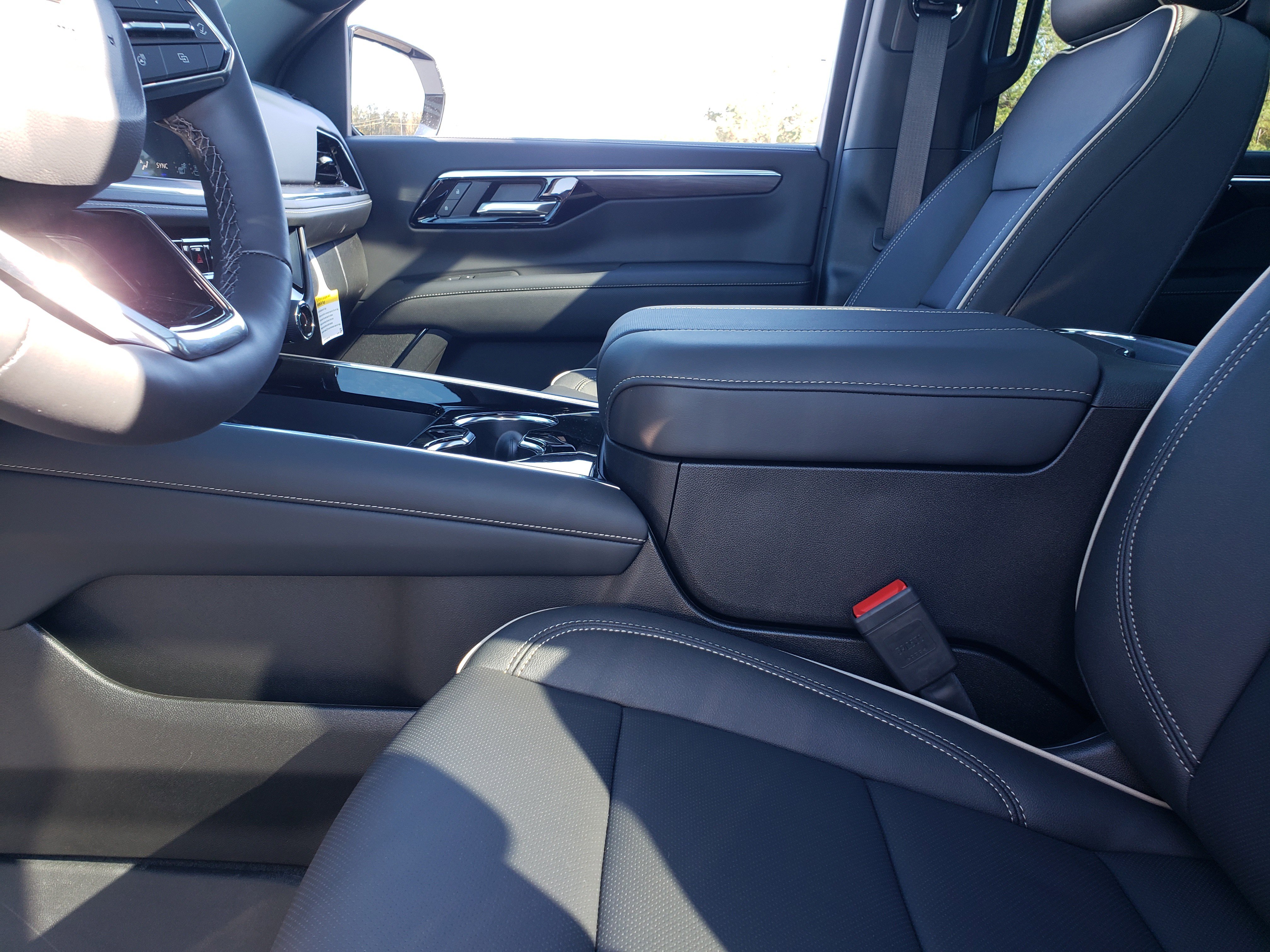 New 2026 Chevrolet Suburban Premier image 26