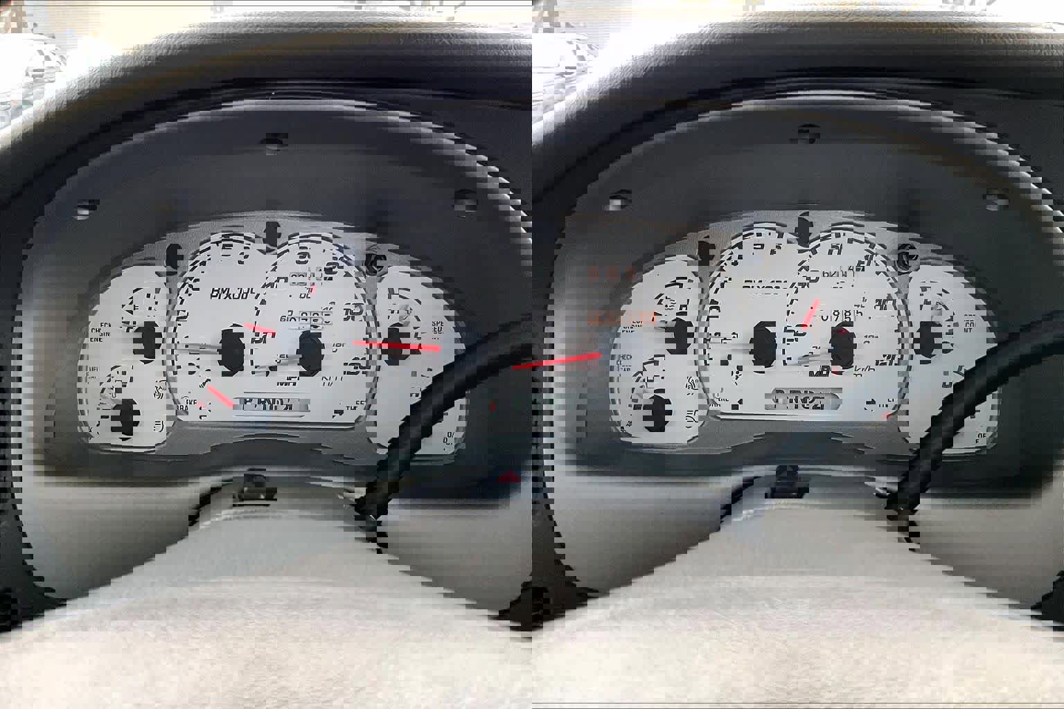 Used 2002 Ford Explorer Sport Trac 2WD image 25