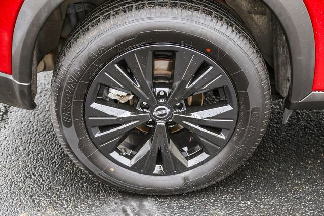 Used 2023 Nissan Rogue SV image 11