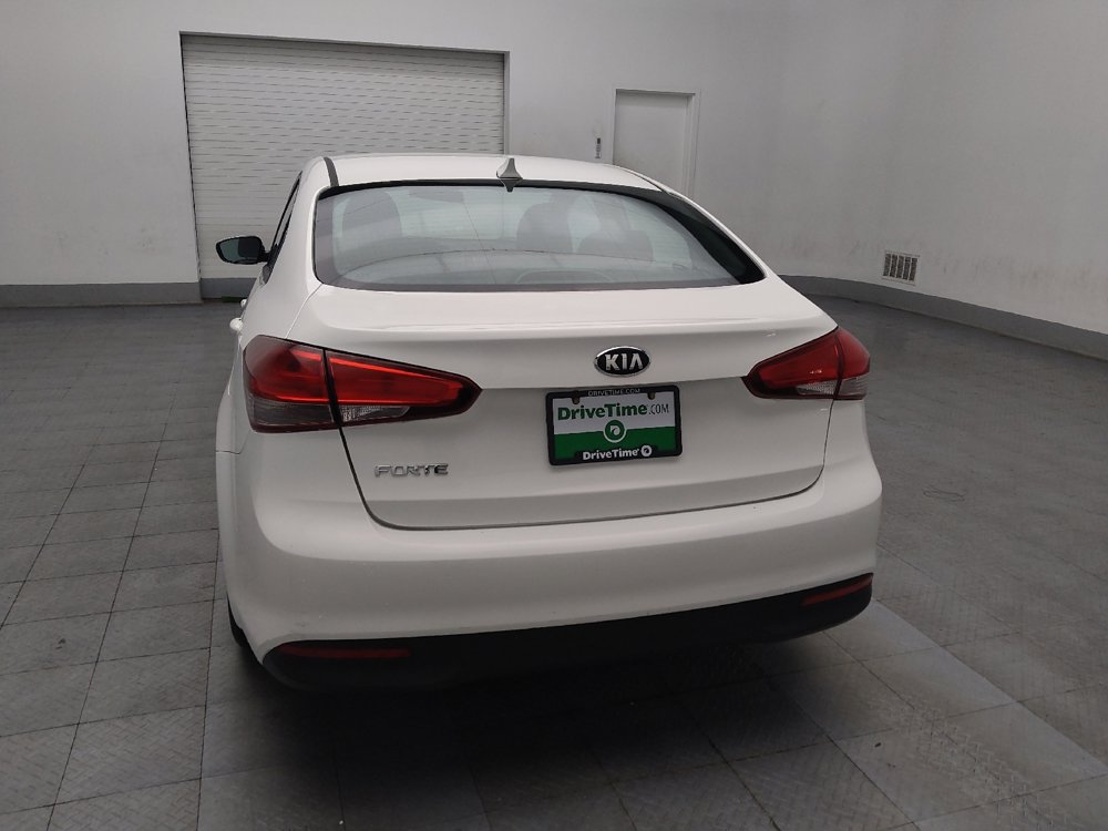 Used 2017 Kia Forte LX image 6