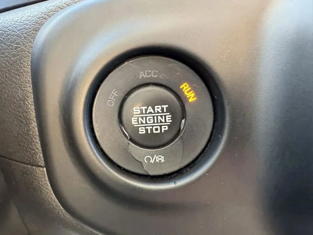 Used 2023 Jeep Gladiator Overland image 24