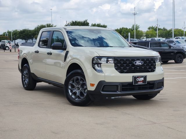 Used 2025 Ford Maverick XLT FWD image 2