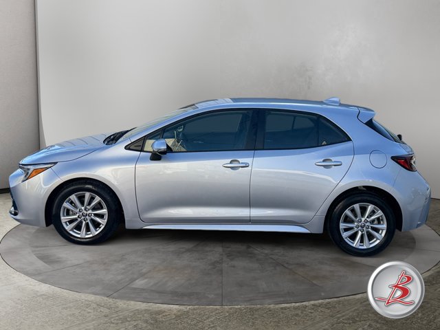 Used 2025 Toyota Corolla SE FWD image 4