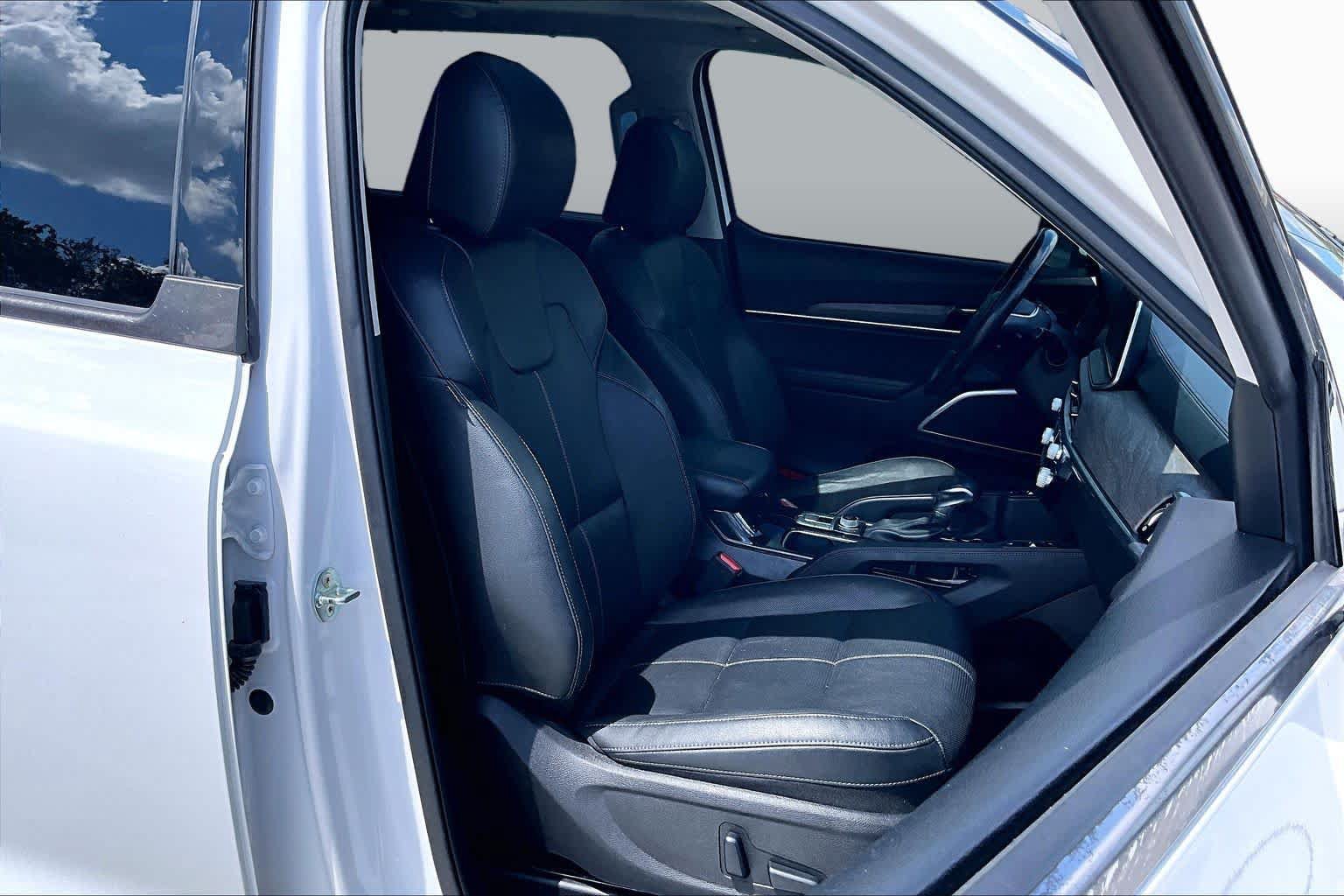 Used 2022 Kia Telluride SX w/ Nightfall Edition Package AWD/4WD image 9