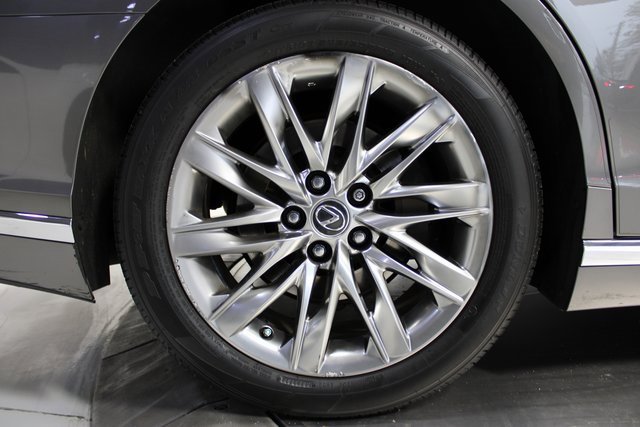 Used 2018 Lexus LS 500 image 32