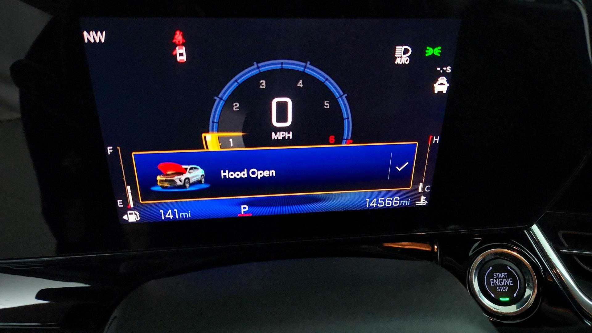 Used 2025 Chevrolet Trax RS w/ Sunroof Package FWD image 20
