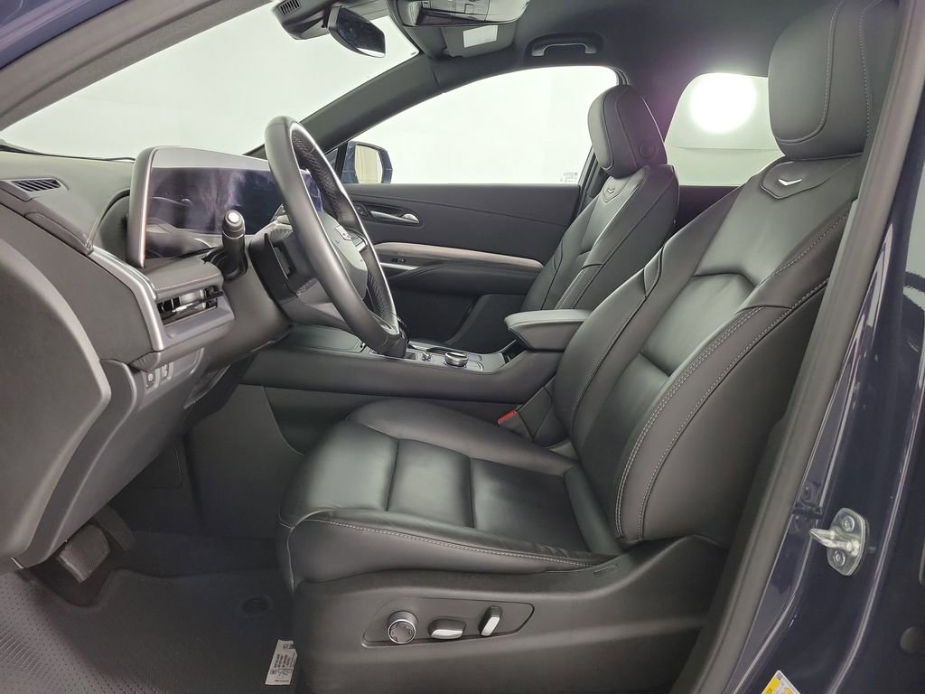 Certified 2025 Cadillac XT4 Premium Luxury image 16