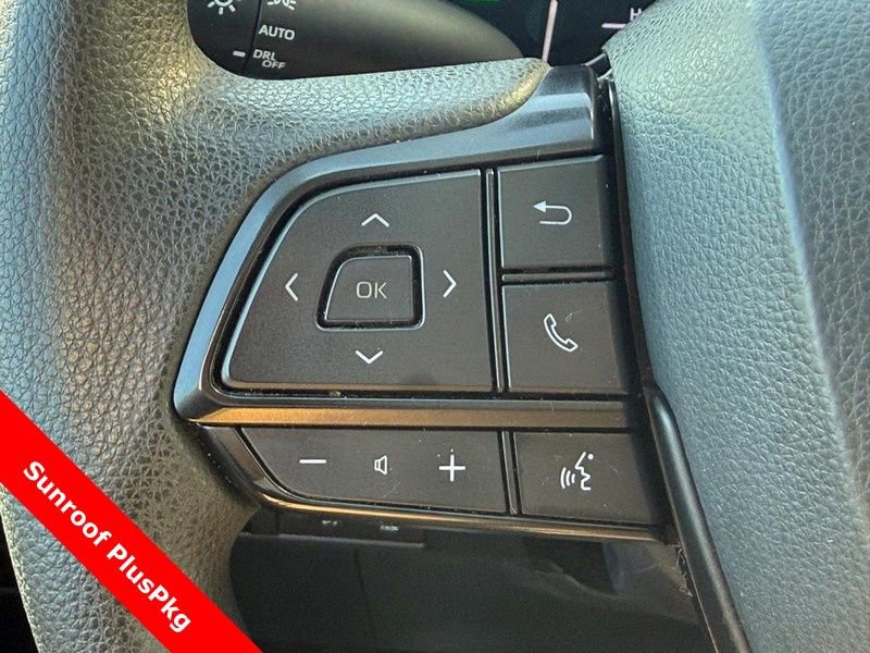 Used 2025 Toyota Sienna LE w/ LE Plus Package image 21