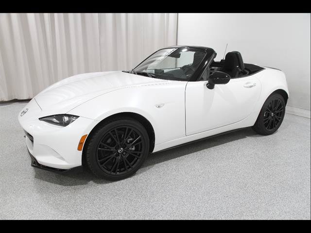 Certified 2024 MAZDA MX-5 Miata Club RWD image 4