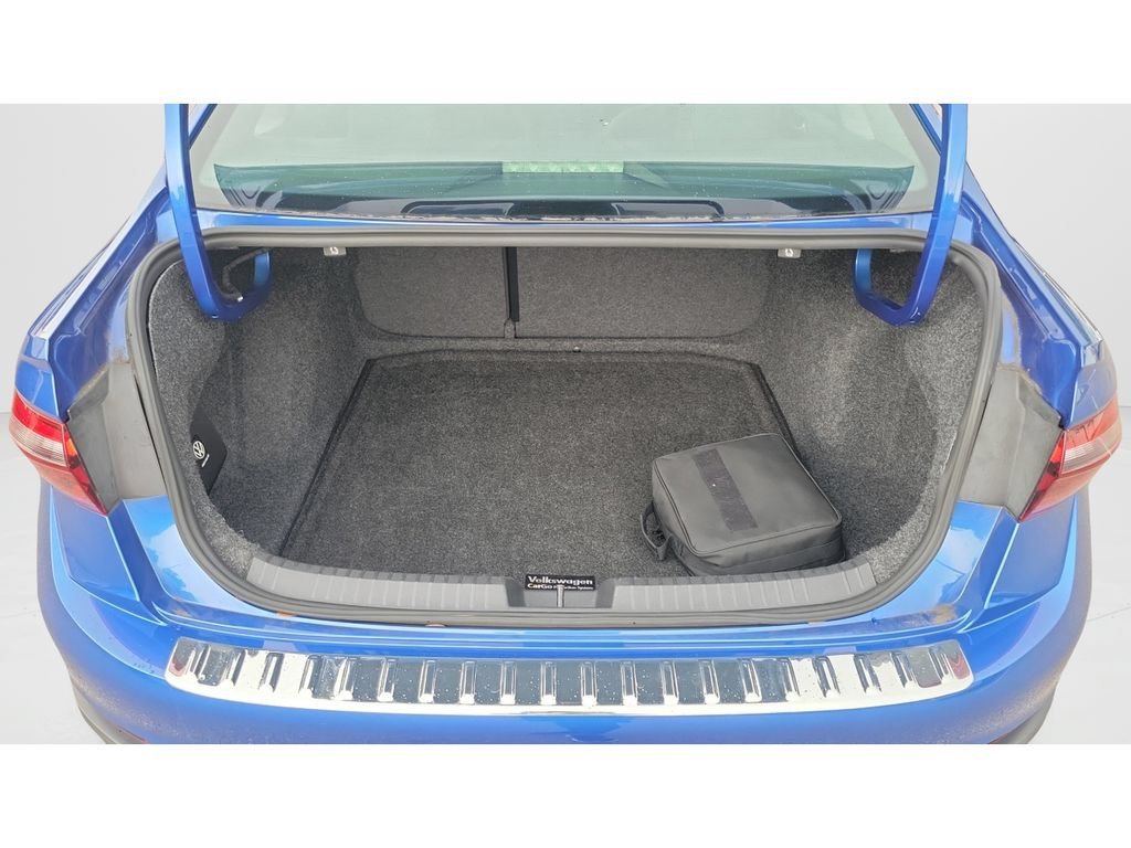 Used 2022 Volkswagen Jetta SE FWD image 9