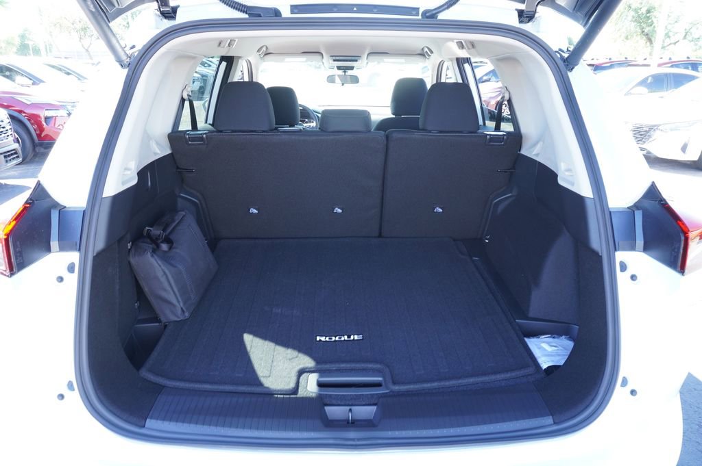 New 2026 Nissan Rogue SV FWD image 8