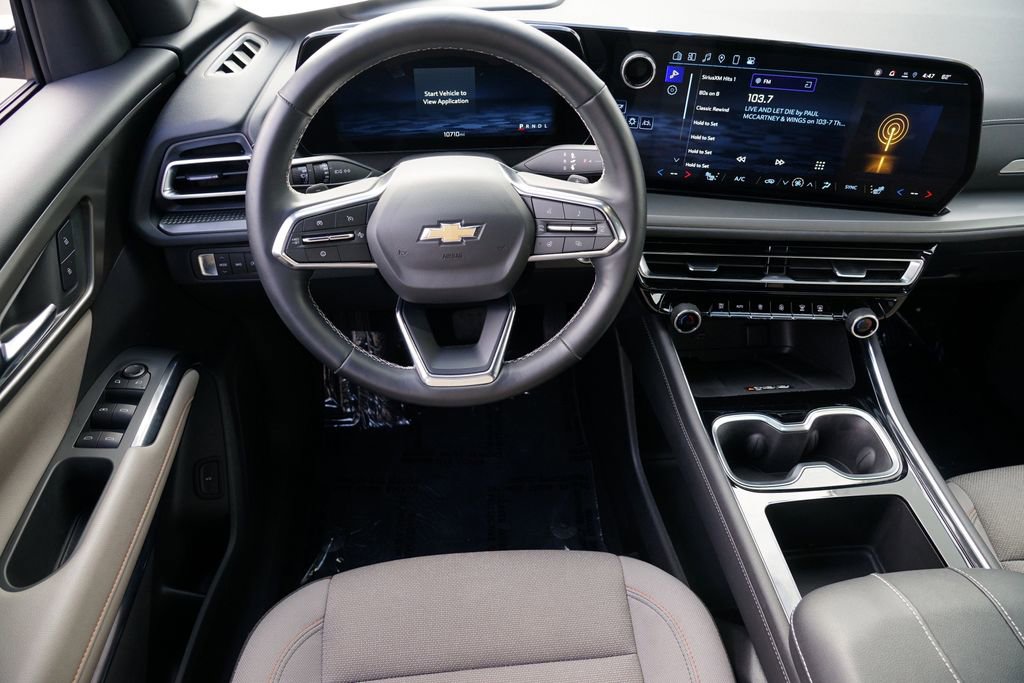 Used 2025 Chevrolet Traverse LT image 20