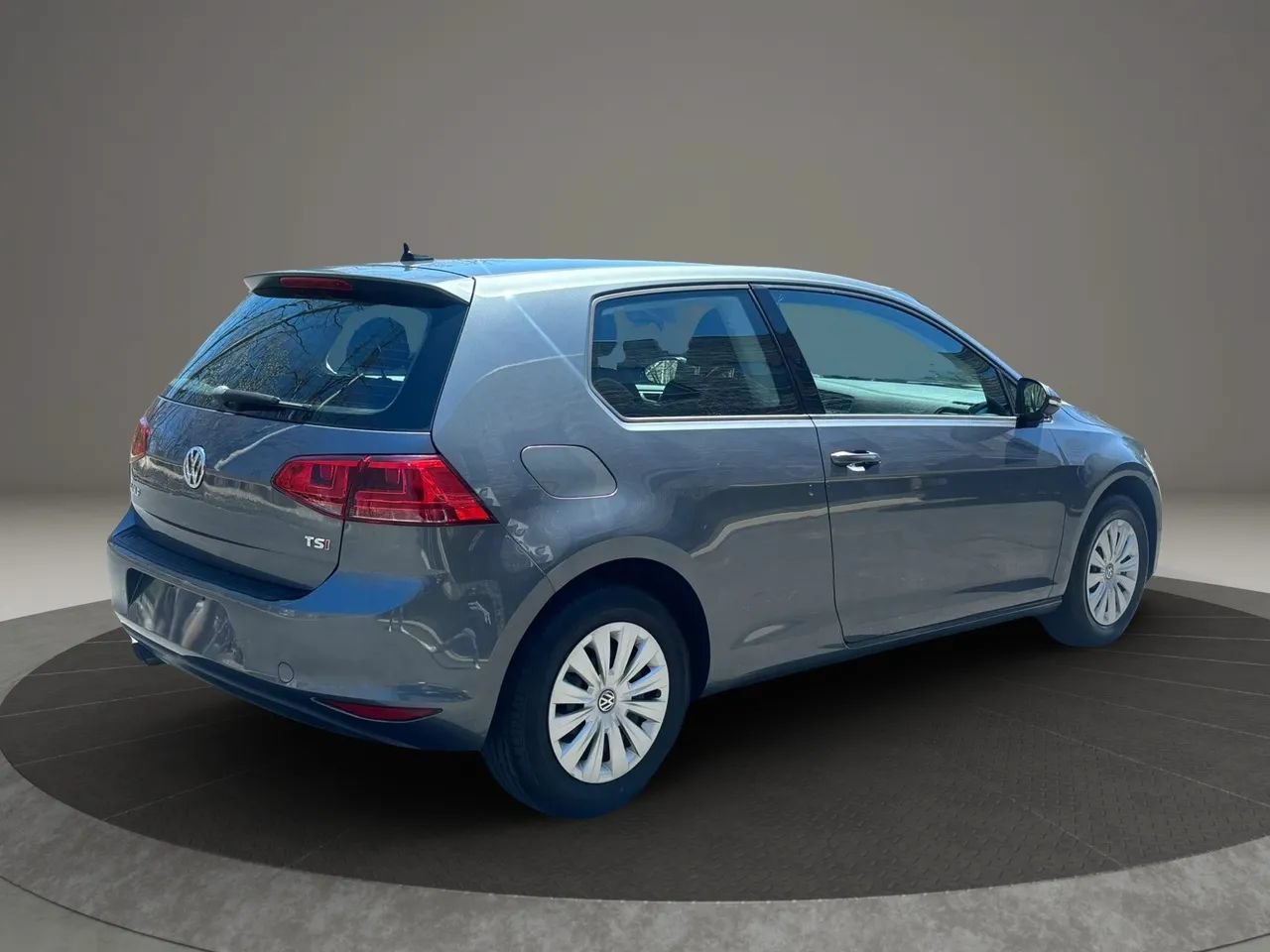 Used 2015 Volkswagen Golf Launch Edition FWD image 6