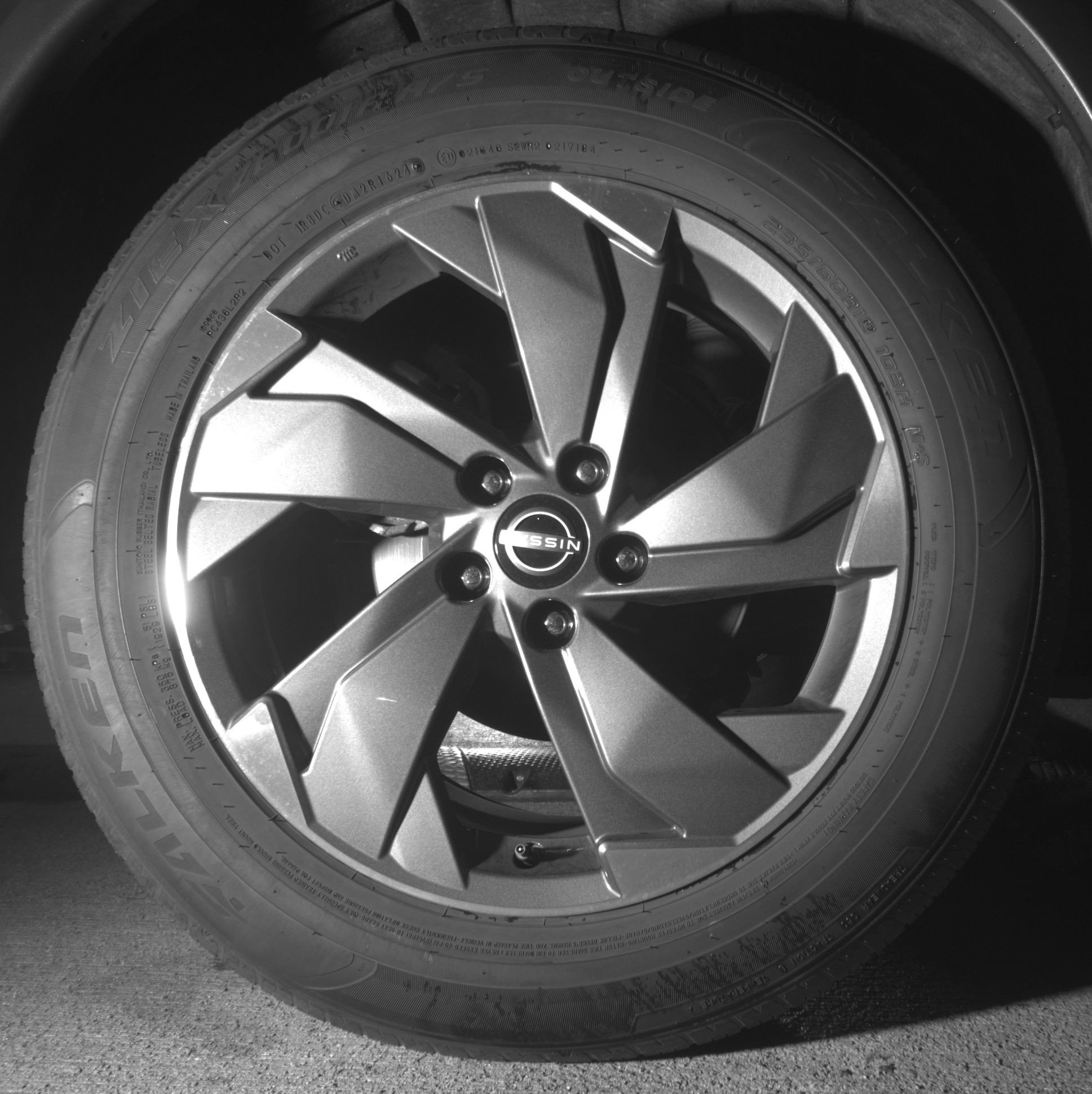Used 2025 Nissan Rogue SV FWD image 15