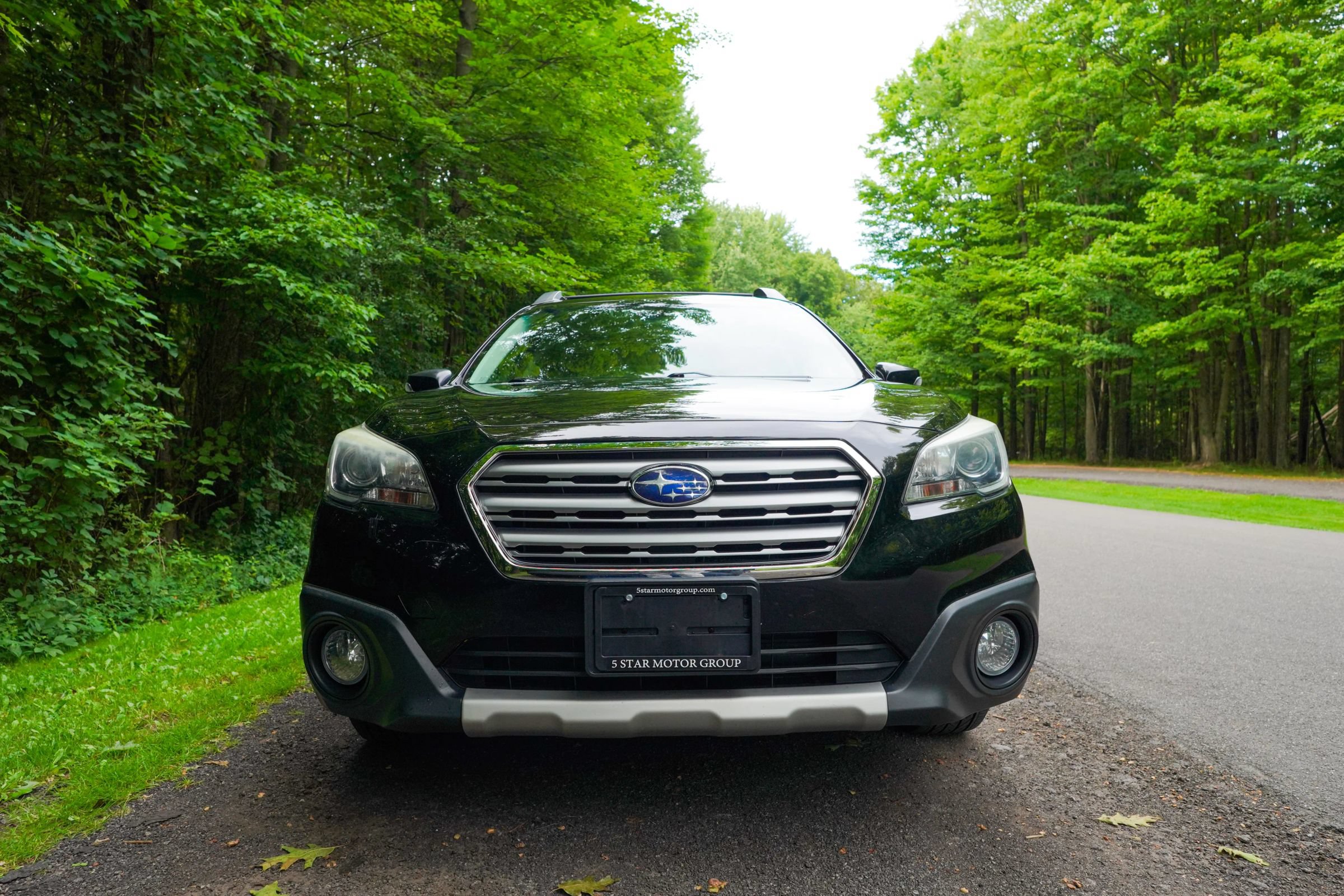 Used 2017 Subaru Outback 2.5i Limited AWD/4WD image 2