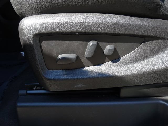 Used 2019 Chevrolet Suburban Premier AWD/4WD image 10