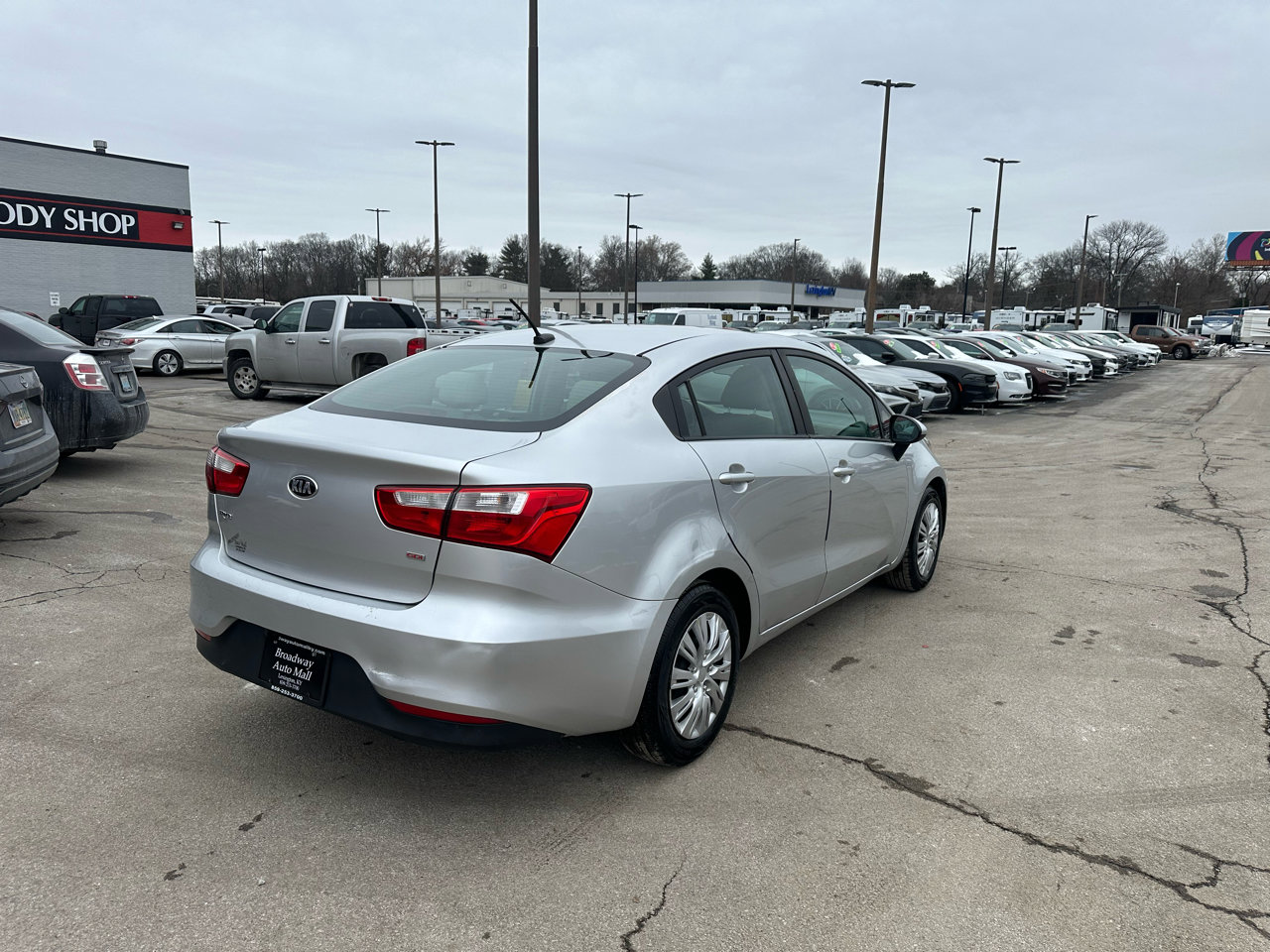 Used 2017 Kia Rio LX w/ Power Package image 3