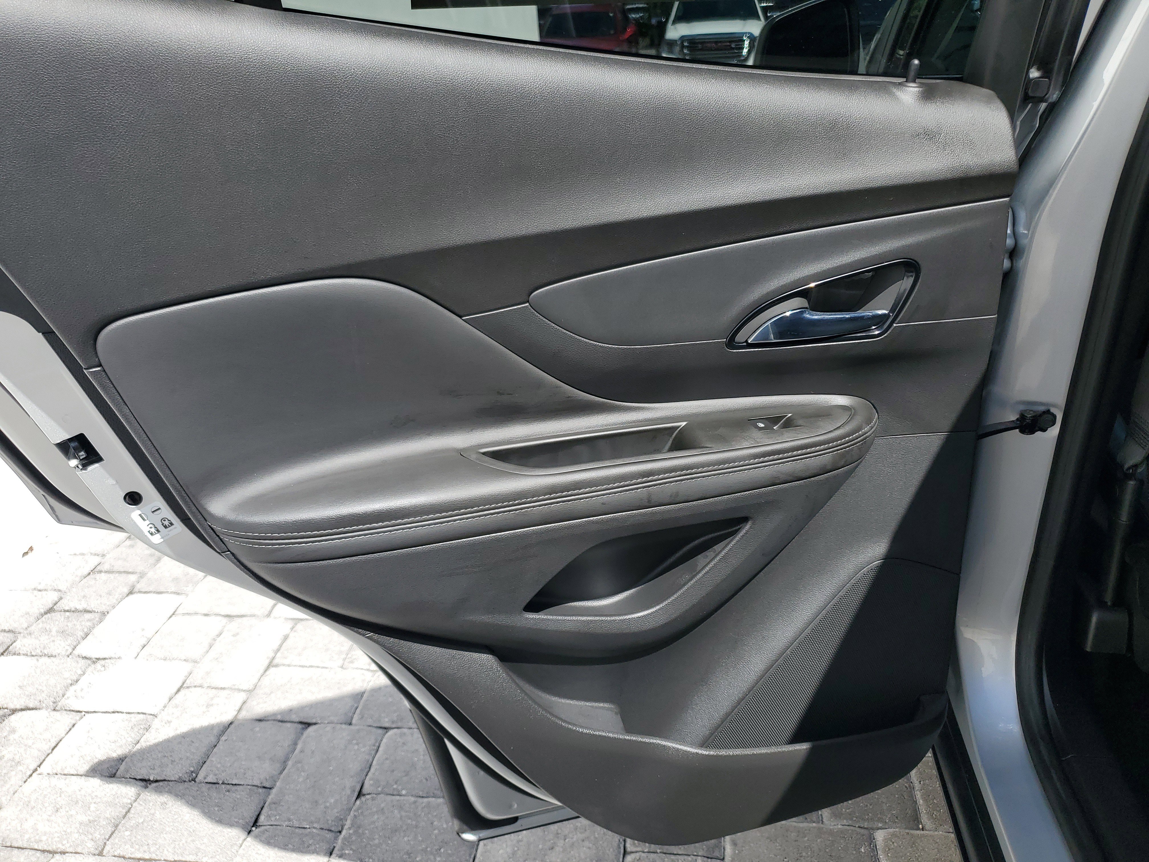 Used 2022 Buick Encore Preferred w/ Safety Package image 10