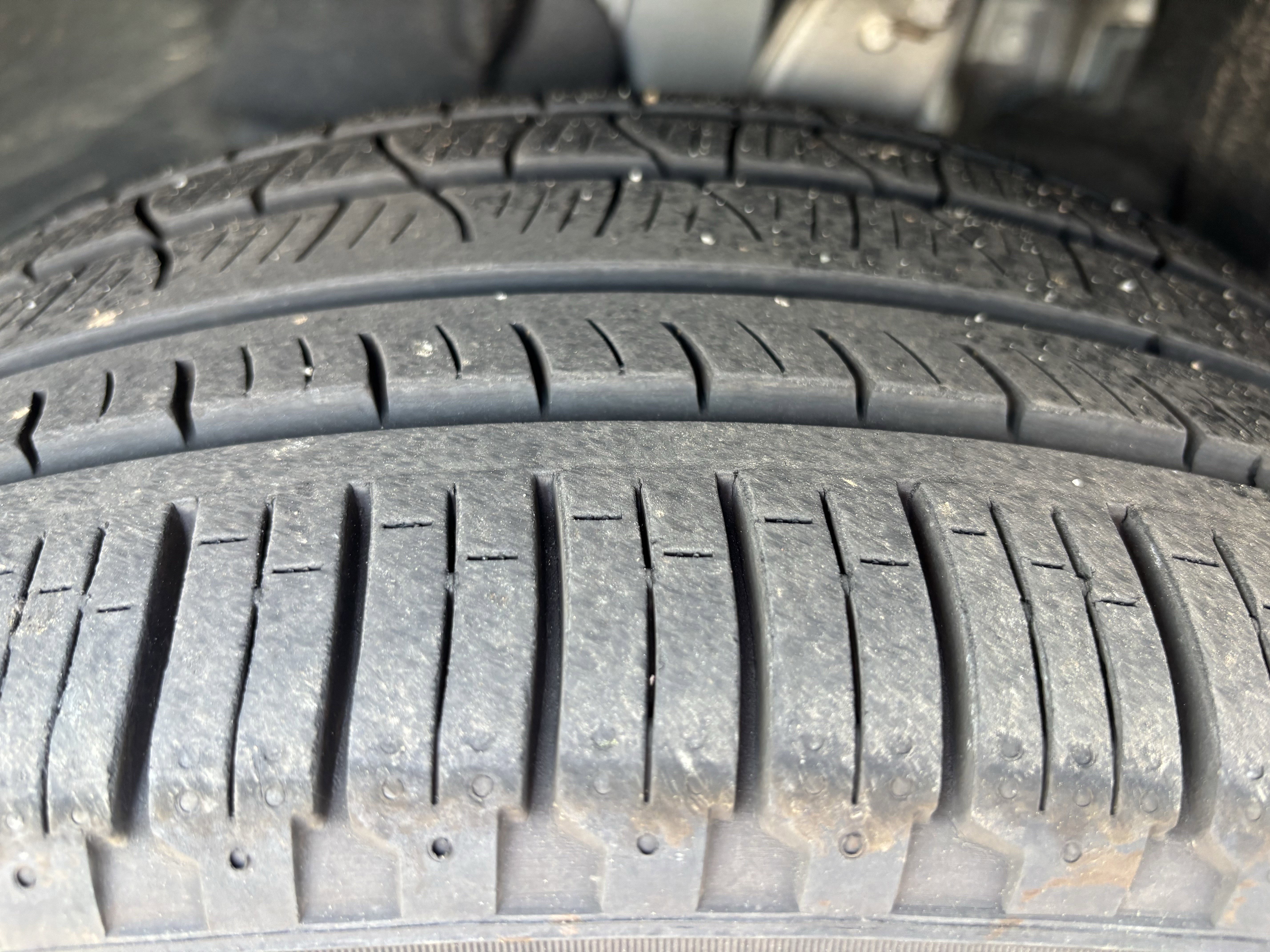 Used 2025 Volvo XC90 B6 Plus w/ Protection Package Premier image 12