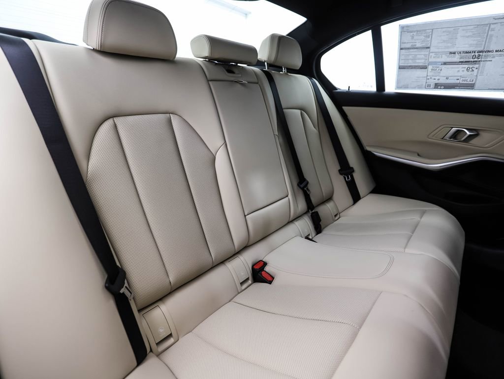 Used 2025 BMW 330i xDrive Sedan w/ Convenience Package image 29