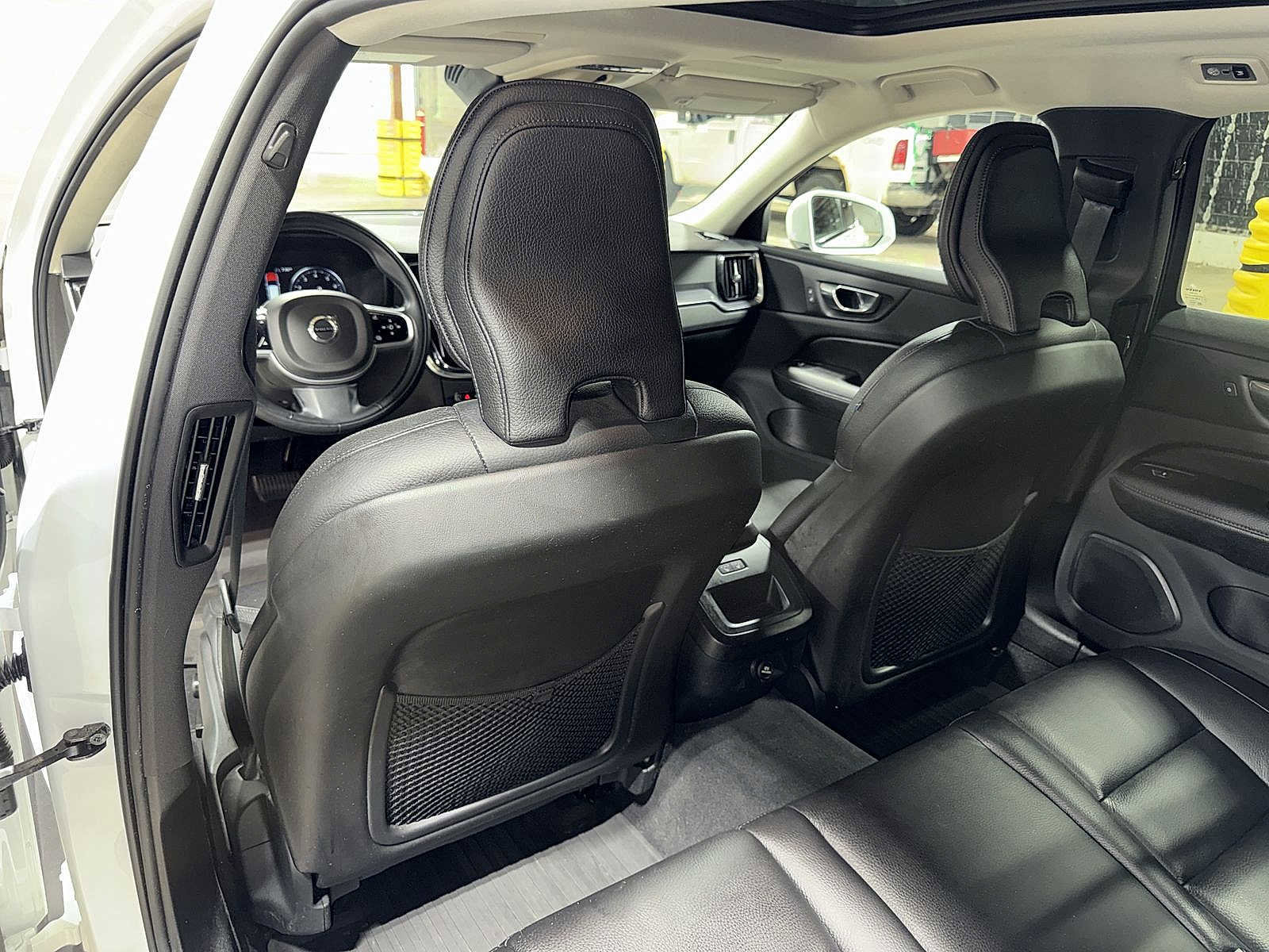Used 2020 Volvo V60 T5 Cross Country w/ Protection Package Premier AWD/4WD image 29