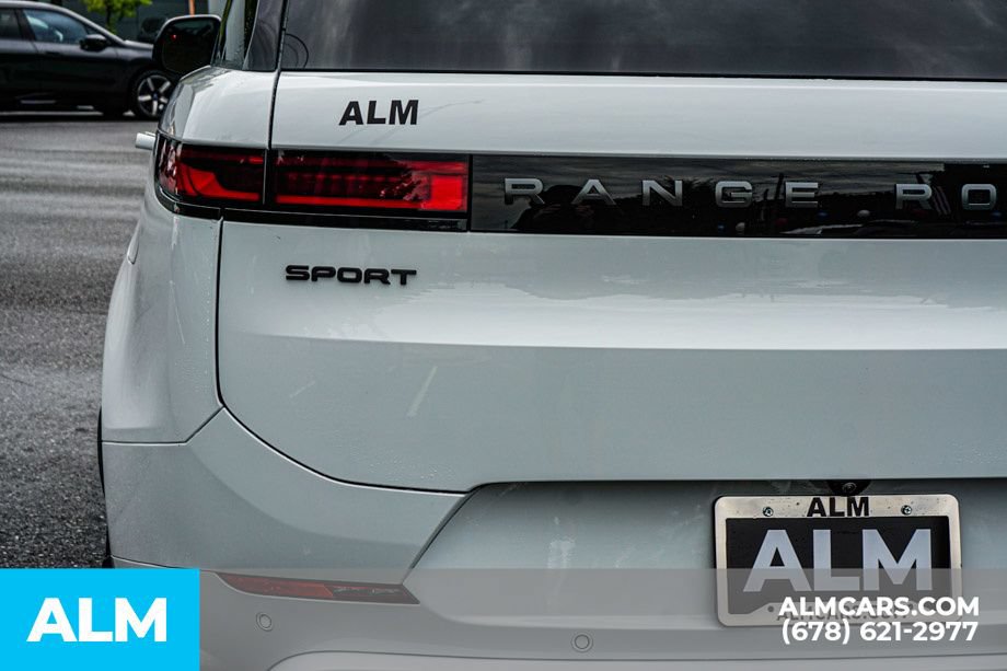 Used 2025 Land Rover Range Rover Sport Dynamic SE AWD/4WD image 12