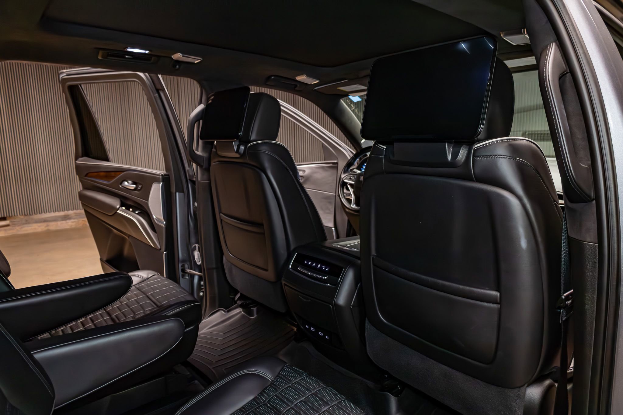 Used 2021 Cadillac Escalade Sport Platinum image 25