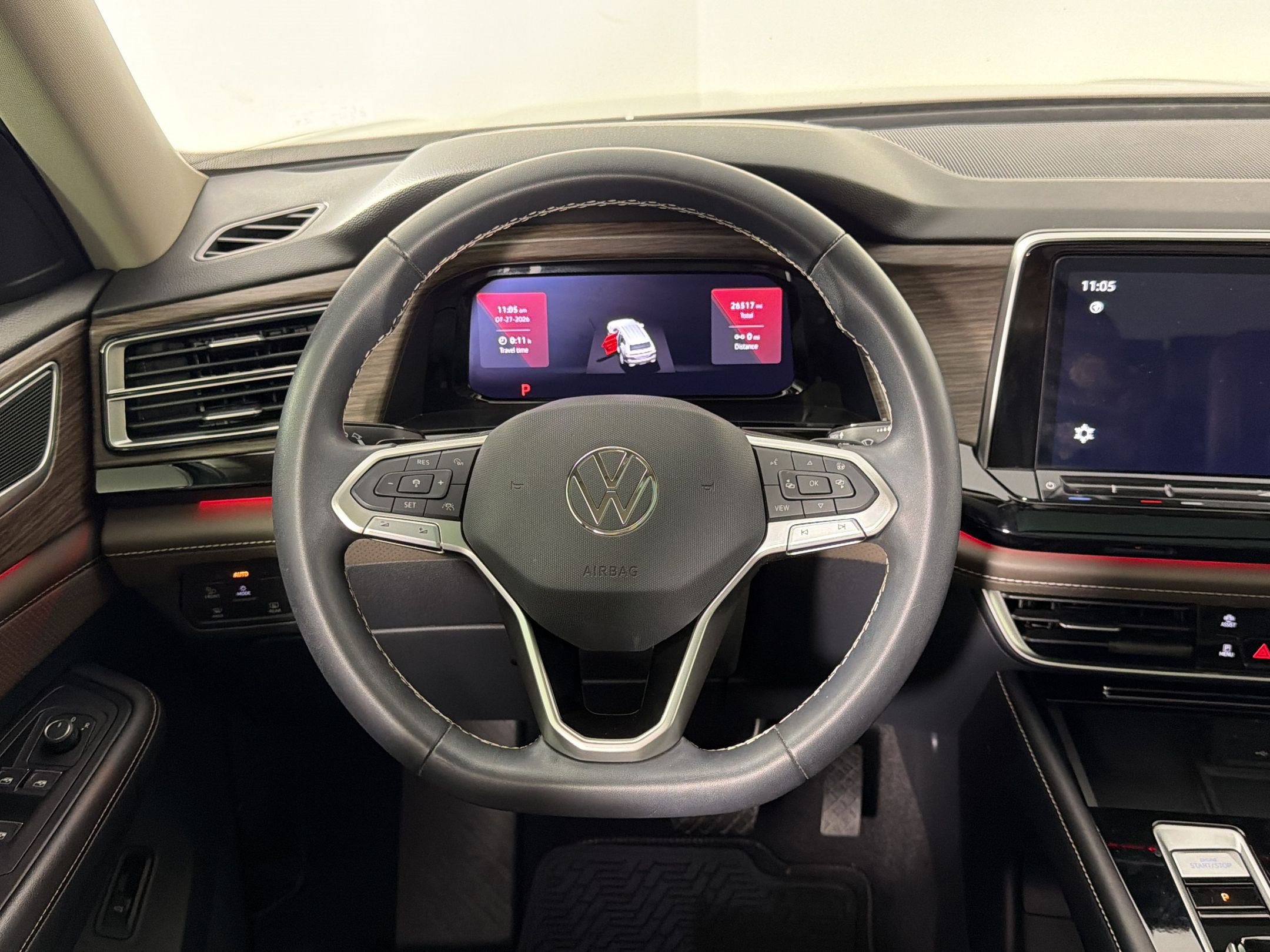 Used 2024 Volkswagen Atlas SEL AWD/4WD image 11