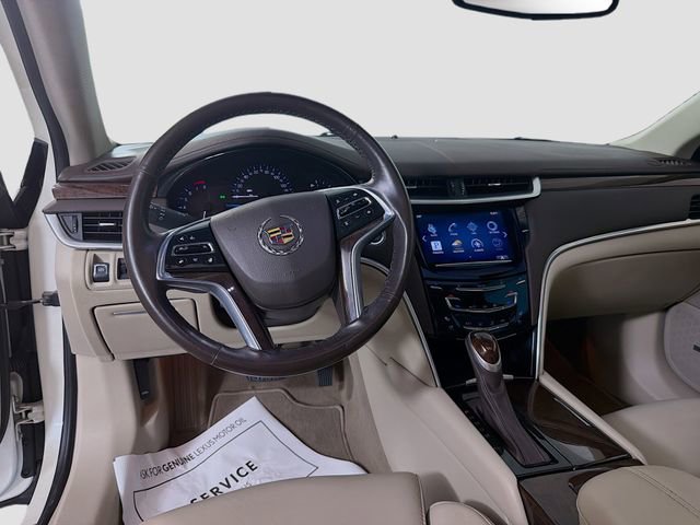 Used 2013 Cadillac XTS Luxury image 25