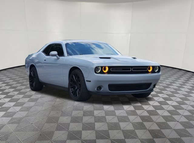 Used 2020 Dodge Challenger SXT w/ Plus Package RWD image 3
