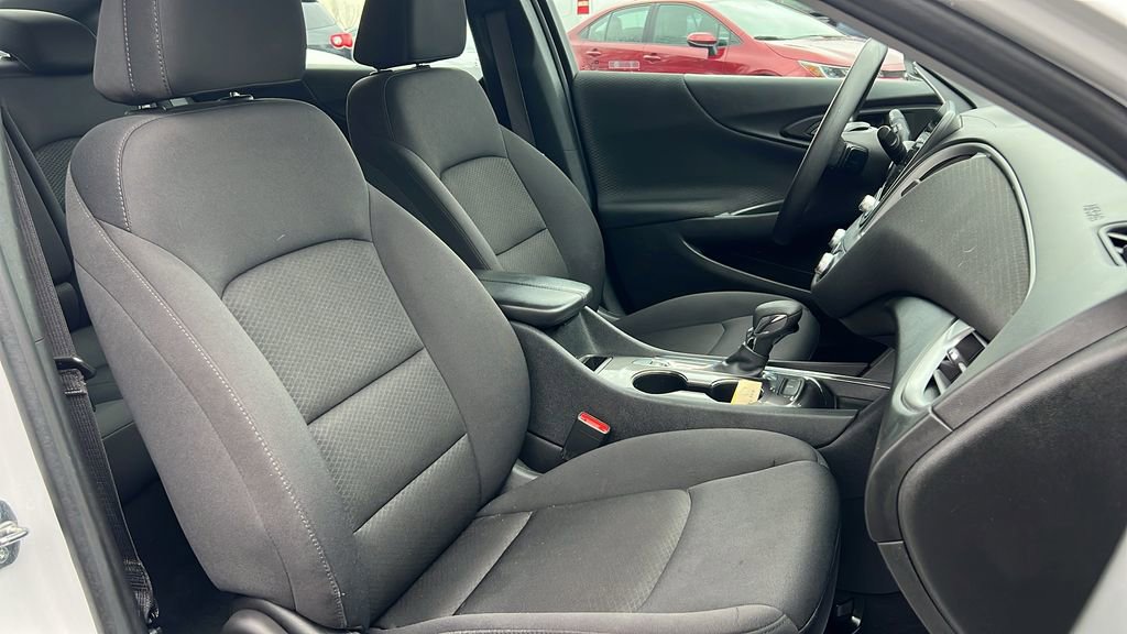 Used 2023 Chevrolet Malibu LT image 10