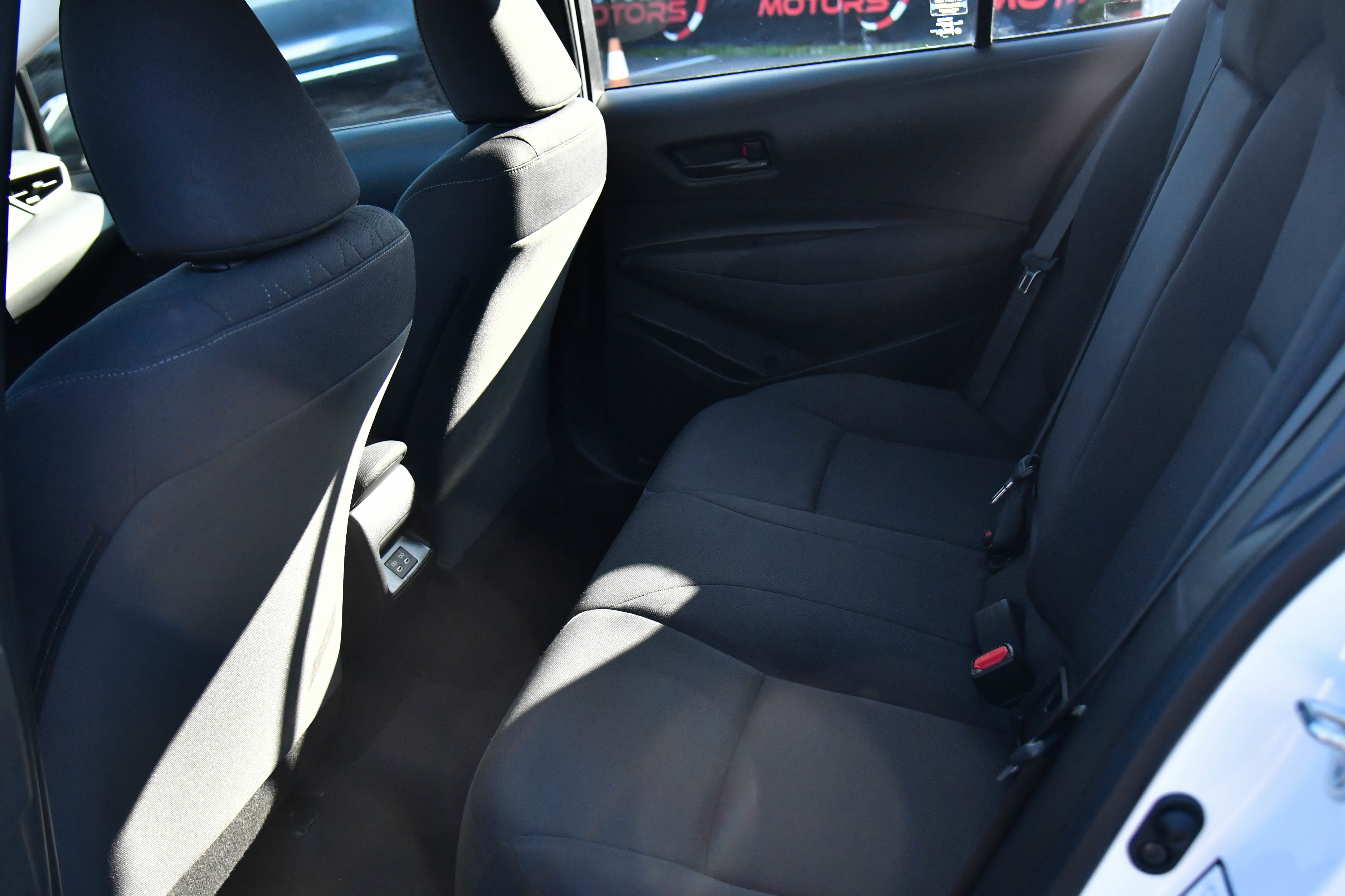 Used 2024 Toyota Corolla LE image 33