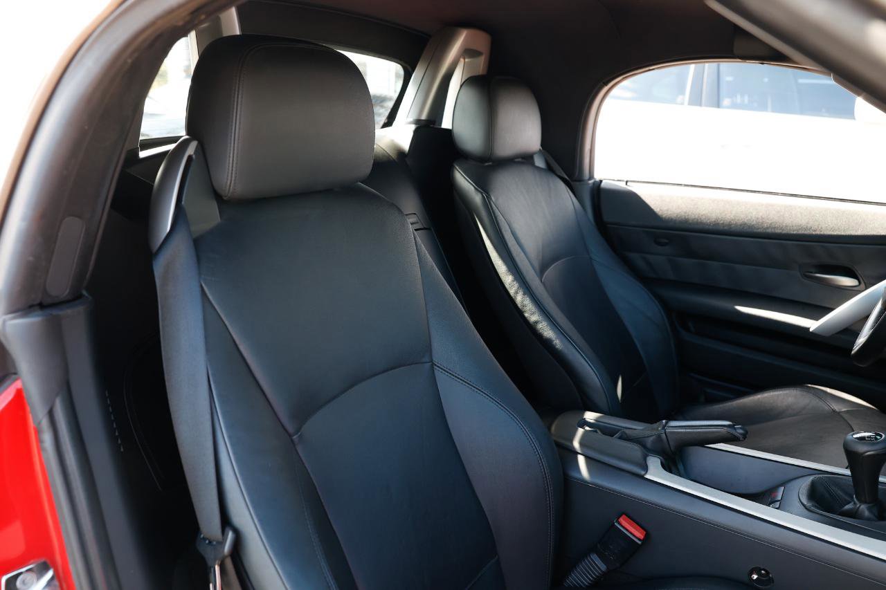 Used 2005 BMW Z4 2.5i image 10