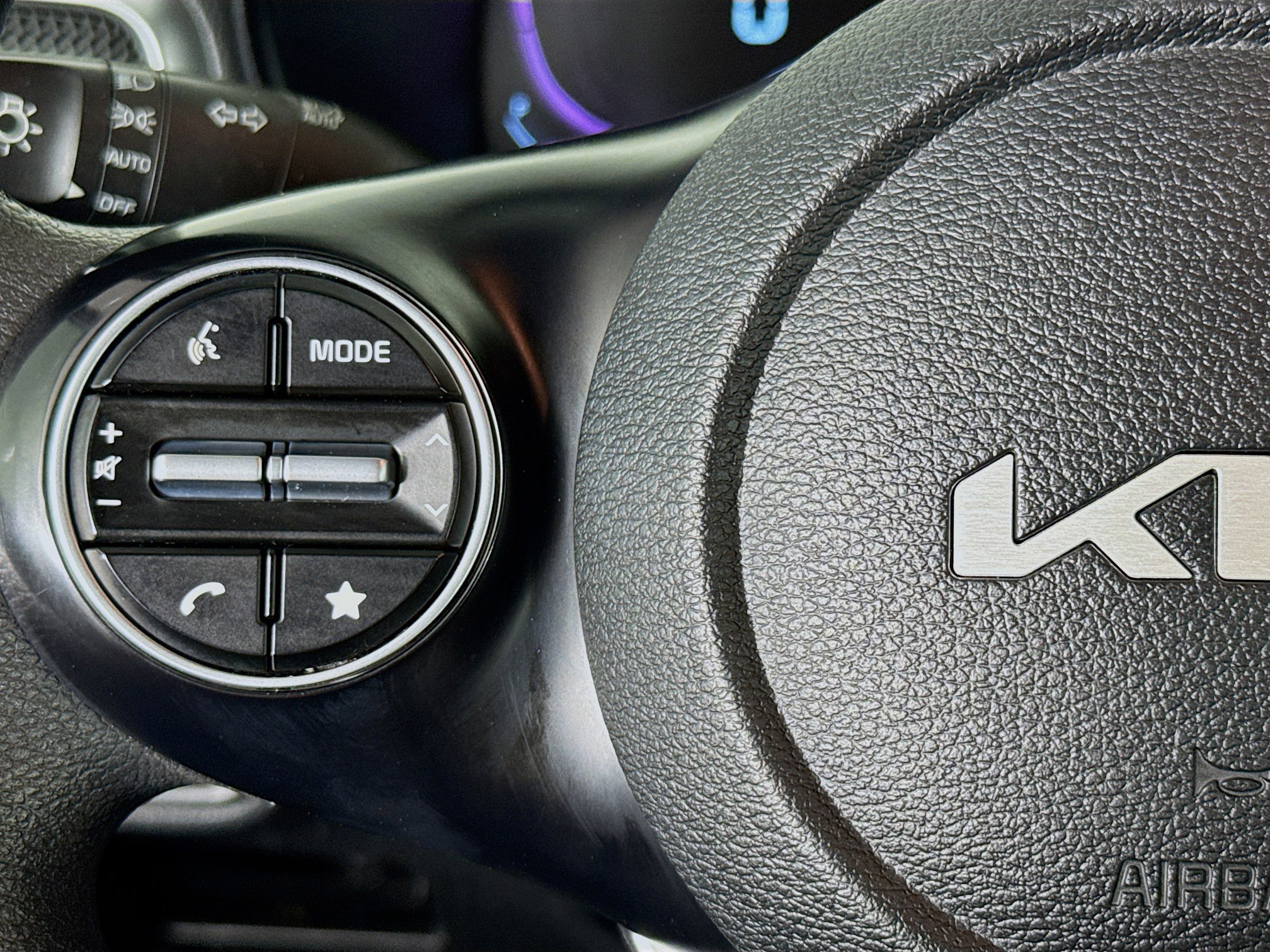 Used 2023 Kia Soul LX w/ LX Technology Package FWD image 13
