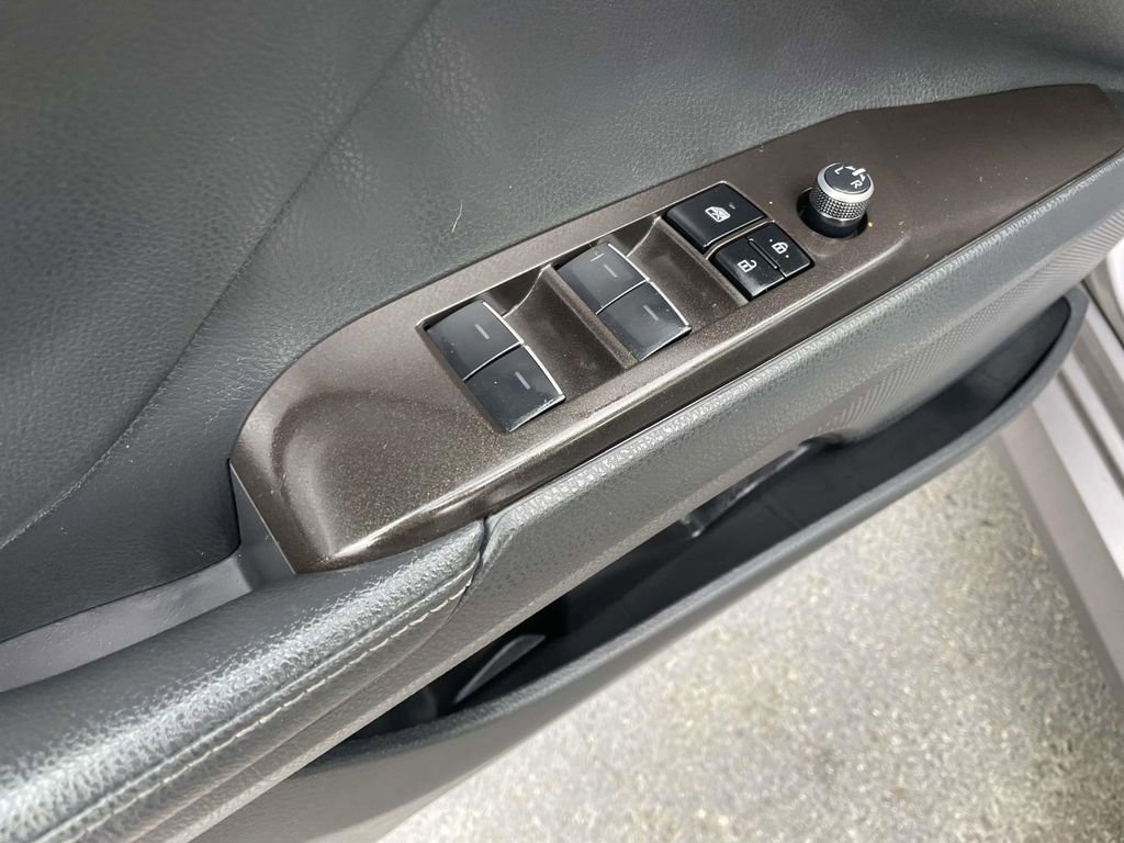Used 2024 Toyota Camry XLE w/ Cold Weather Package image 27
