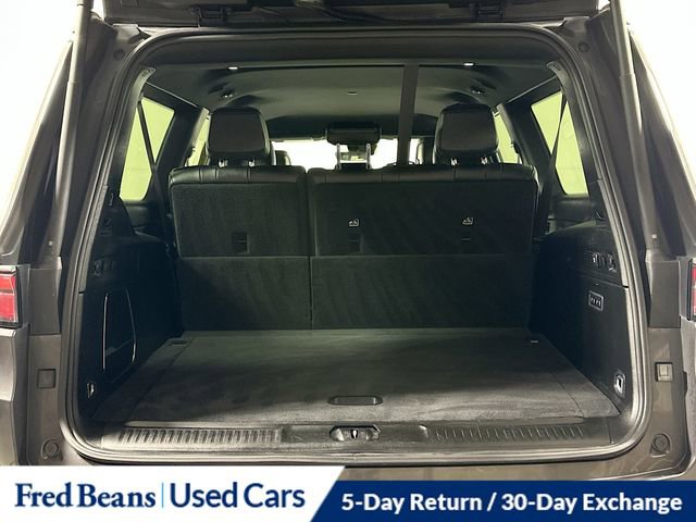 Used 2024 Jeep Wagoneer L Series II w/ Flexible Seating Group image 28