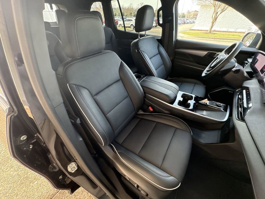 Certified 2025 Buick Enclave Preferred image 28