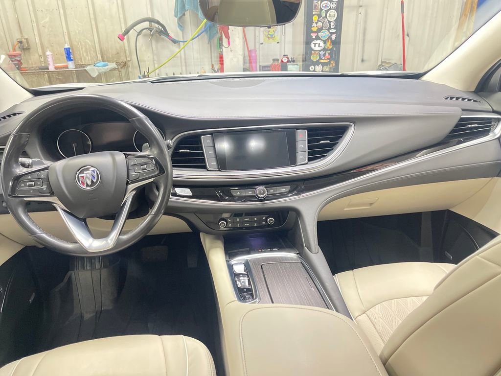 Certified 2023 Buick Enclave Avenir w/ Avenir Technology Package AWD/4WD image 18