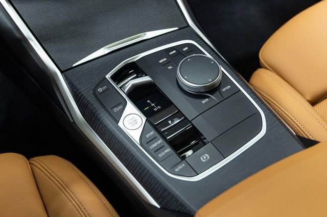 Used 2026 BMW 330i xDrive Sedan w/ Premium Package image 21