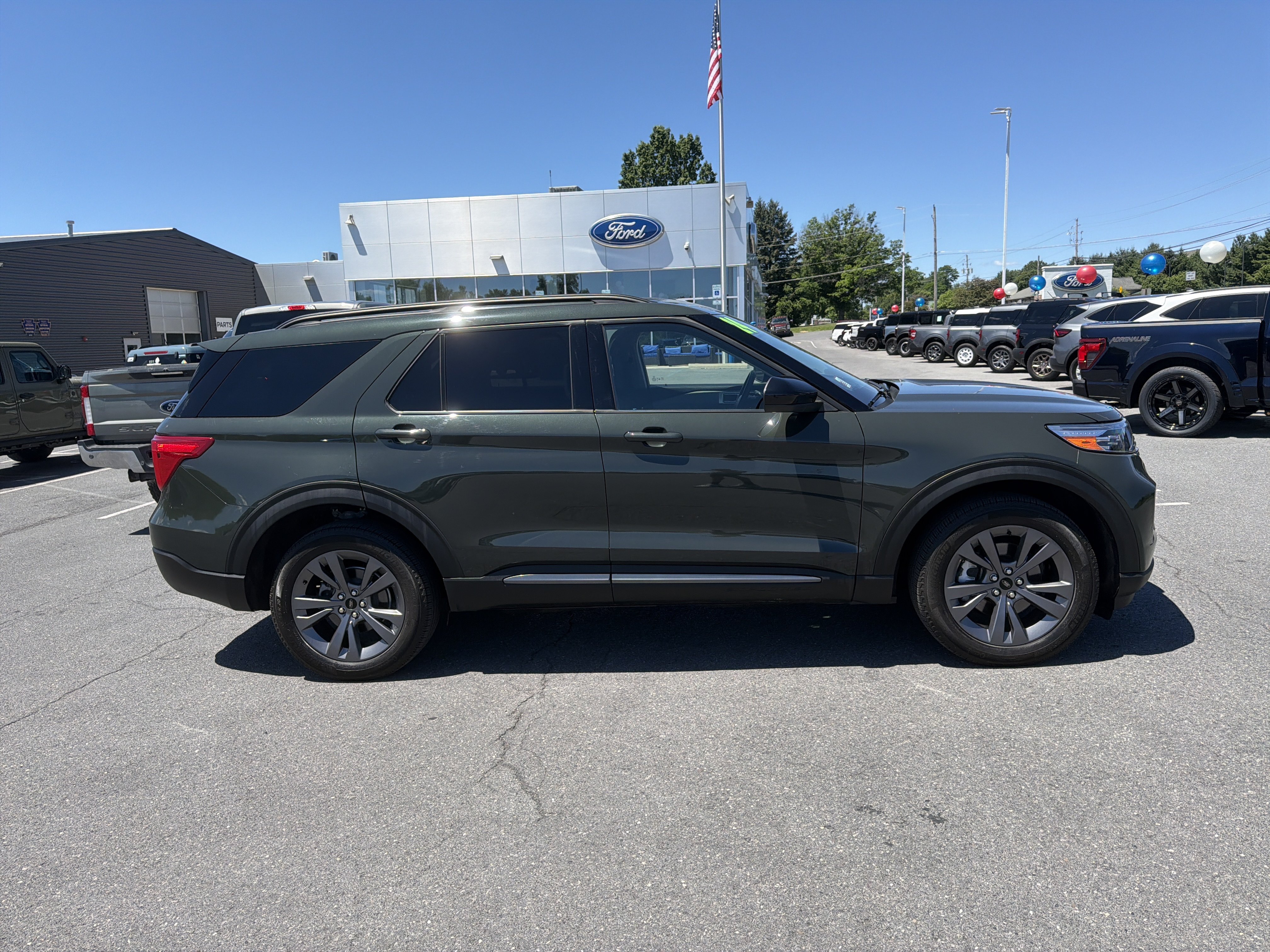 Certified 2024 Ford Explorer XLT w/ Equipment Group 202A AWD/4WD image 2