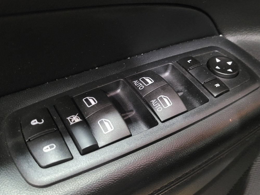 Used 2019 Jeep Grand Cherokee Limited w/ Luxury Group II AWD/4WD image 27