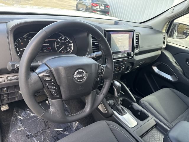 Used 2024 Nissan Frontier SV w/ SV Convenience Package RWD image 16