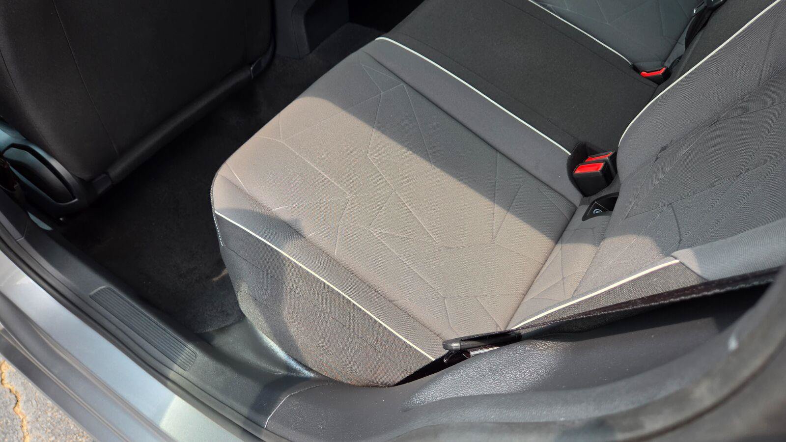 Certified 2025 Volkswagen Jetta Sport FWD image 43