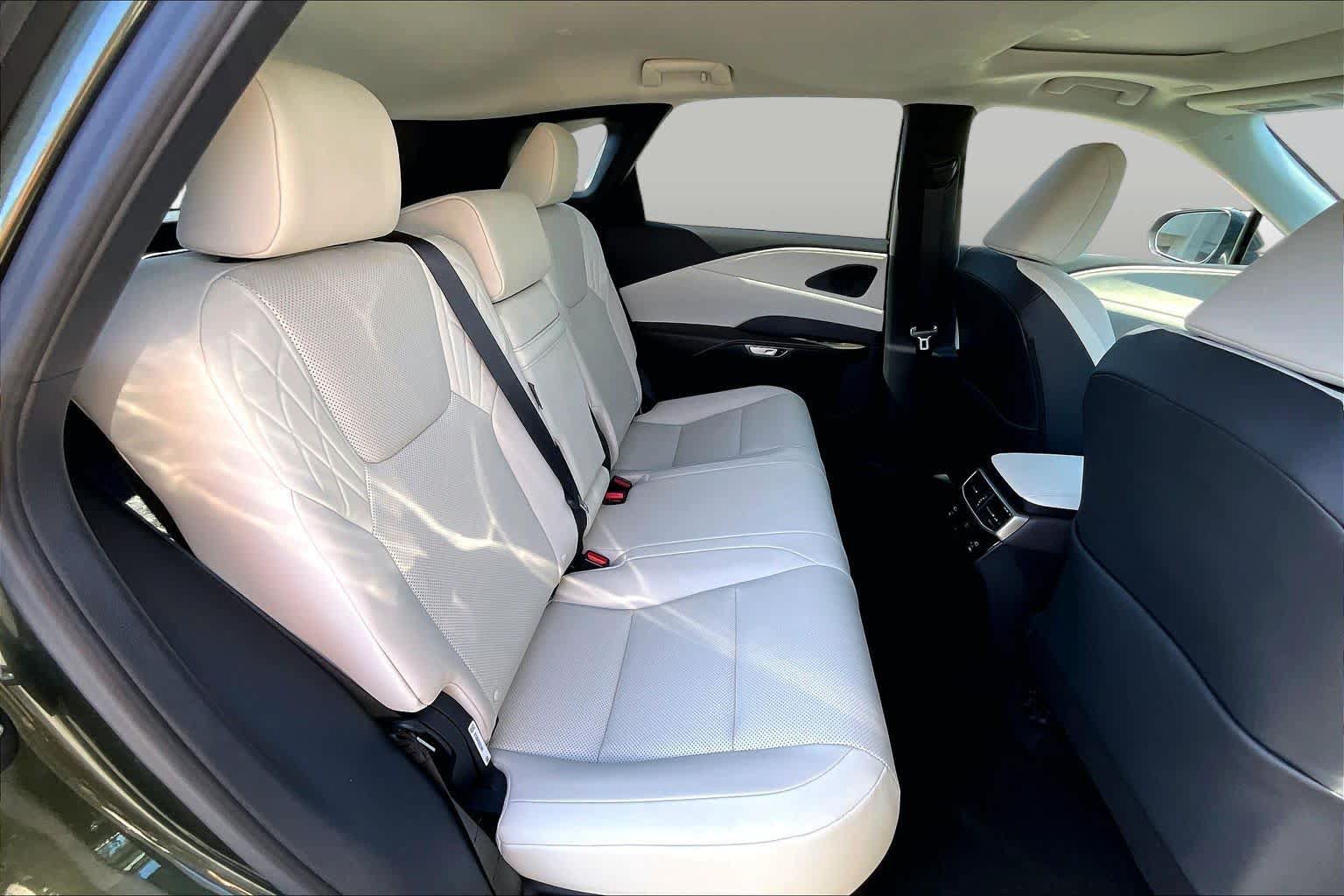 Certified 2024 Lexus RX 350 FWD w/ Technology Package image 19