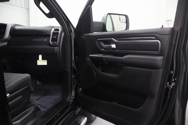 New 2026 RAM 1500 4x4 Crew Cab image 13